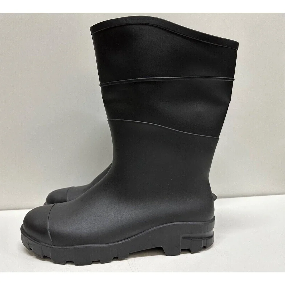 Rainboots men size 10 women size 12 unisex black rubber waterproof made in USA